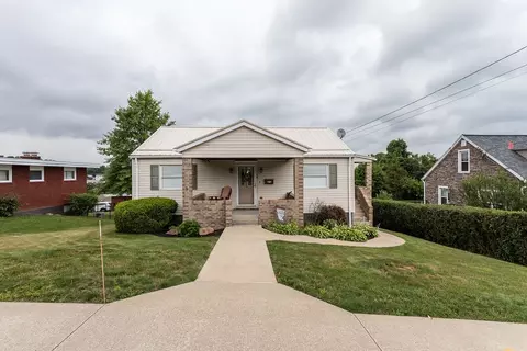 34 Fulton St, Uniontown, PA 15401