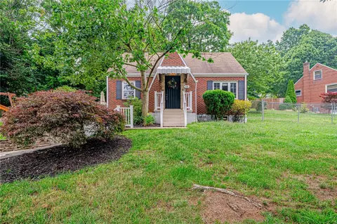 98 Bartley Rd, Pittsburgh, PA 15241