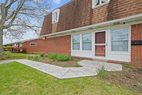 41 Woodridge, Carnegie, PA 15106