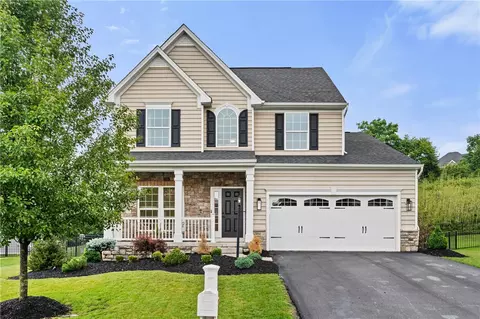 4064 Bentwood Dr, Canonsburg, PA 15317