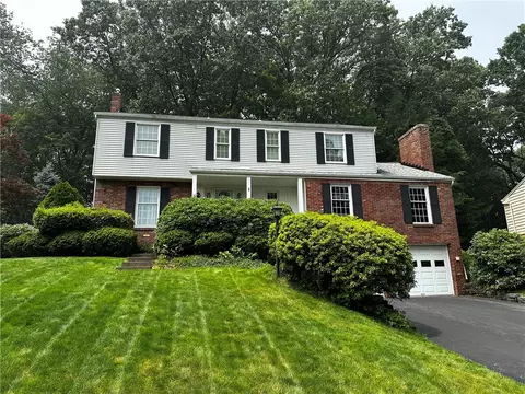 9684 Canterbury Dr, Allison Park, PA 15101