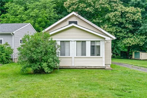 808 Bocktown Rd, Crescent, PA 15046
