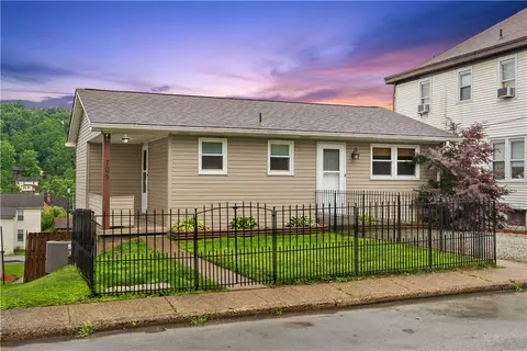 705 Scott St, Penn, PA 15675