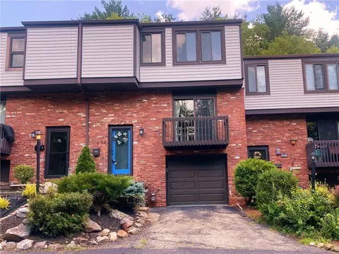 409 Cricketwood Ct, Canonsburg, PA 15317