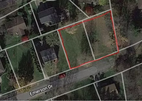 127128 Emerson Dr, Zelienople, PA 16063