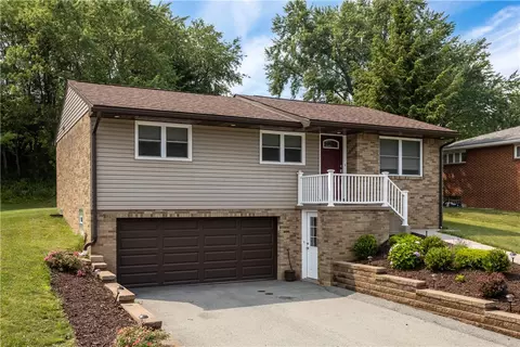 1768 Diane Merle Dr, North Huntingdon, PA 15642