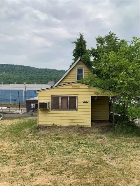 1158 Mckean Ave, Donora, PA 15033