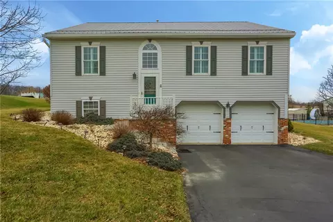 300 Commodore Dr, Mcdonald, PA 15057