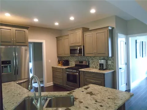 162 Eric Dr, Beaver, PA 15009 photo 9