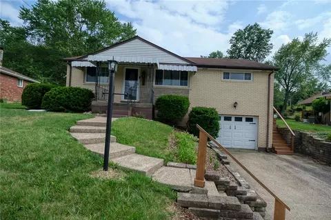 118 Philomena Dr, Coraopolis, PA 15108