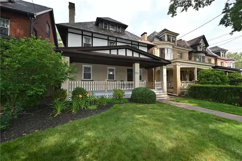 1027 End Ave, Pittsburgh, PA 15221