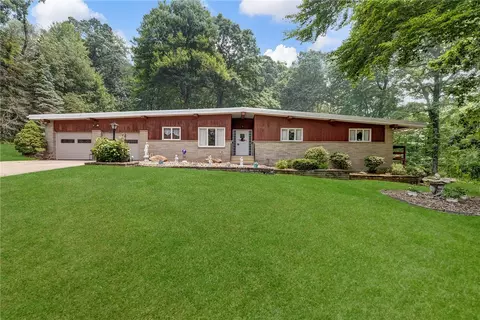 209 Shadyside Dr, Aliquippa, PA 15001