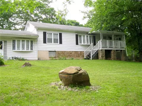154 Mt Etna Rd, Smithton, PA 15479