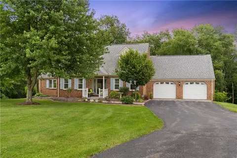 110 Knoll Ave, Beaver Falls, PA 15010