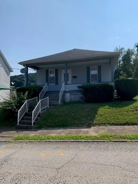 111 Broadway St, West Newton, PA 15089