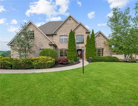 902 Gateway Cir, Greensburg, PA 15601