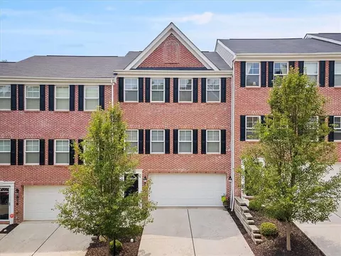 872 Highpointe, Pittsburgh, PA 15220