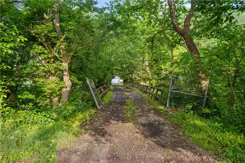 603 Lowber Rd, Irwin, PA 15642 photo 10
