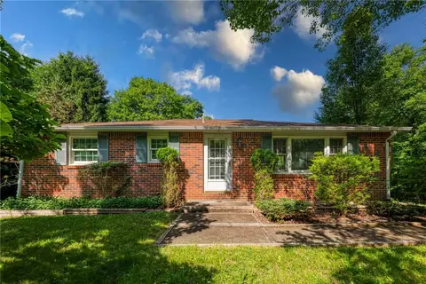 146 Bairdford Rd, Gibsonia, PA 15044