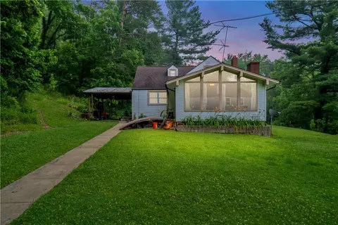 891-893 Prospect Rd, Evans City, PA 16033