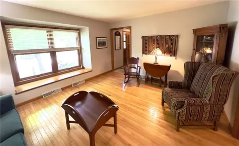 8184 Streamside Dr, Pittsburgh, PA 15237 photo 13