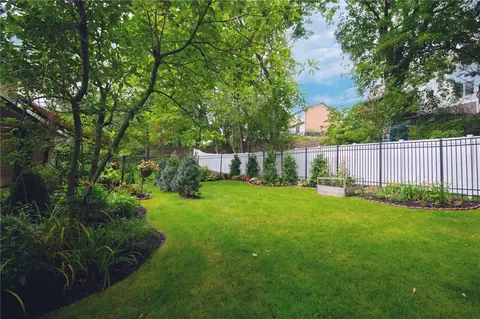 8184 Streamside Dr, Pittsburgh, PA 15237 photo 27