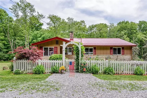 174 Keffer Rd, Dawson, PA 15428
