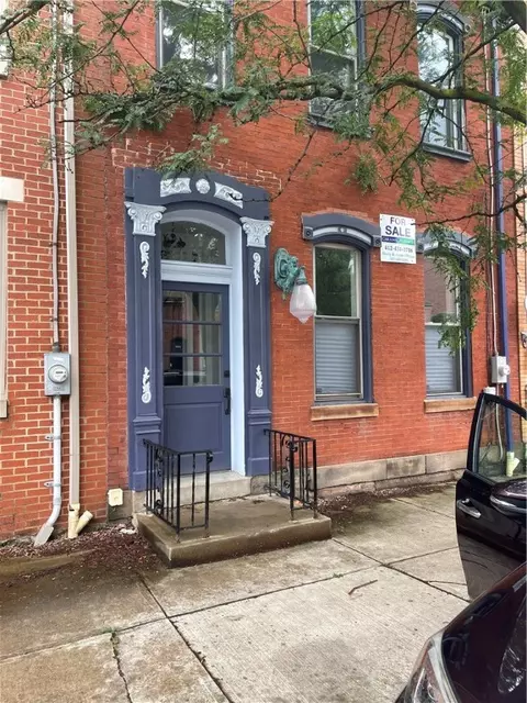 2217 Sarah St, Pittsburgh, PA 15203