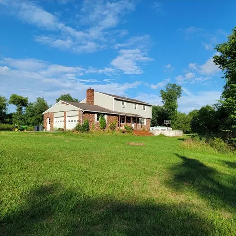 241 Tate Rd, Hookstown, PA 15050