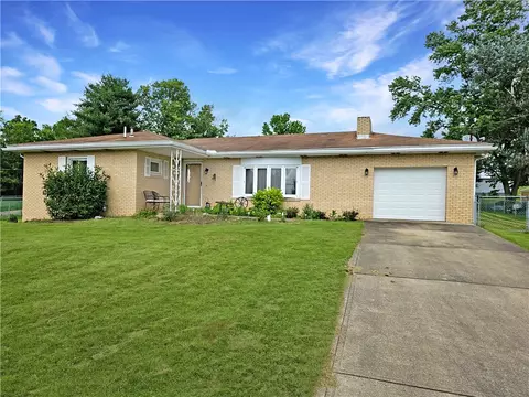220 Mcclane Farm Rd, Washington, PA 15301