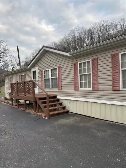 213 Saint Marys Cemetery Rd, East Brady, PA 16028