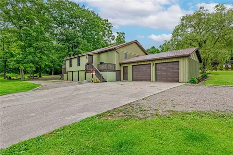 216 Sturtz Rd, Stoystown, PA 15563