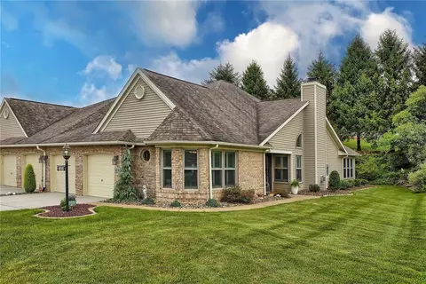 1803 Hunt Club Dr, Greensburg, PA 15601