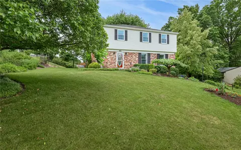 3020 Marie Dr, Gibsonia, PA 15044