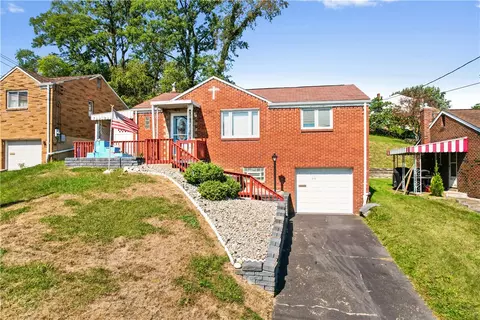 612 Lois Dr, Pittsburgh, PA 15236