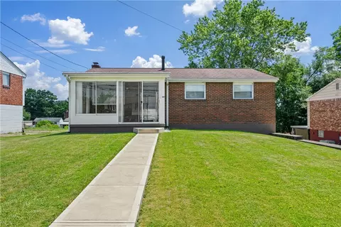 7665 Steubenville Pike, Oakdale, PA 15071