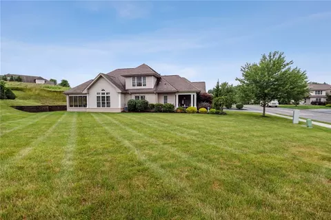 232 Hytyre Farms Dr, Gibsonia, PA 15044