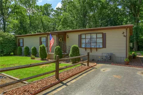 515 Tioga Dr, Cranberry Township, PA 16066