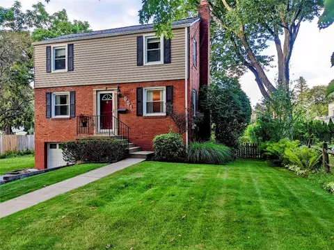 551 Glenrock Dr, Bethel Park, PA 15102