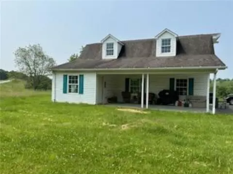 1775 Garards Fort Rd, Waynesburg, PA 15370