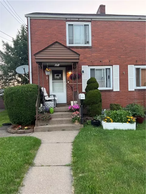 908 Liberty St, Duquesne, PA 15110
