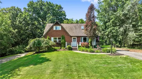 3632 Northfield Dr, Gibsonia, PA 15044