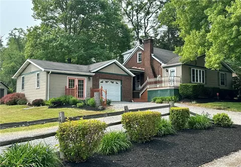 1215 Blaine Rd, Monaca, PA 15061