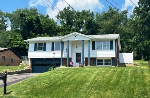 915 Clifton Rd, Bethel Park, PA 15102