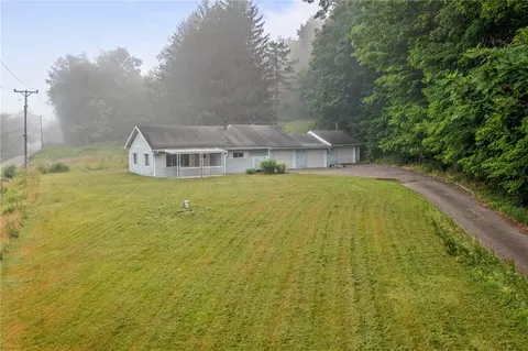 844 Lynn Portal Rd, Washington, PA 15301