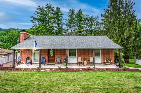 916 Clifton Rd, Bethel Park, PA 15102