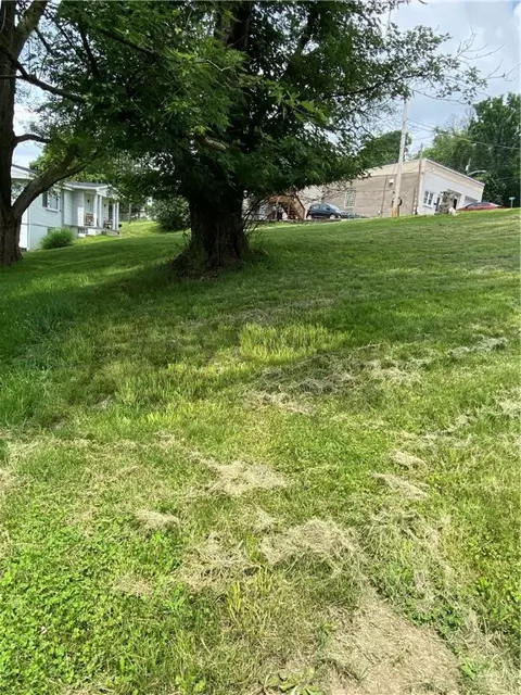 2860 Harding St, Export, PA 15632 photo 10