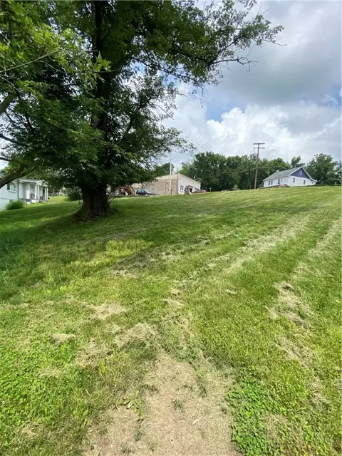 2860 Harding St, Export, PA 15632 photo 9