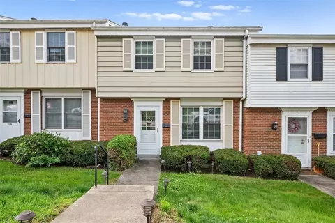 218 Walnut St, Blawnox, PA 15238