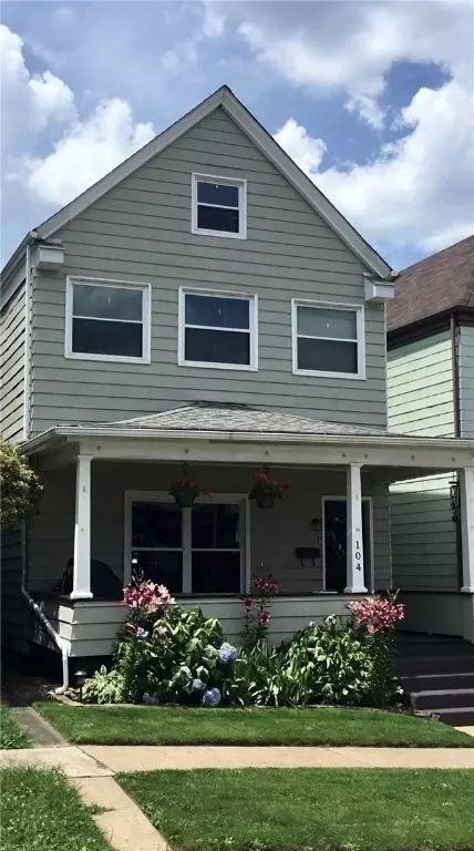 104 Sumner Ave, Vandergrift, PA 15690 photo 2